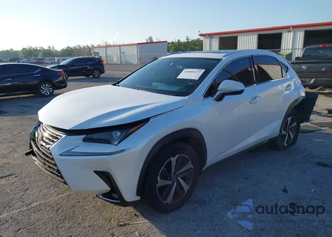 2021 Lexus Nx 300 z USA, uszkodzony, nr VIN JTJGARBZ3M5020843